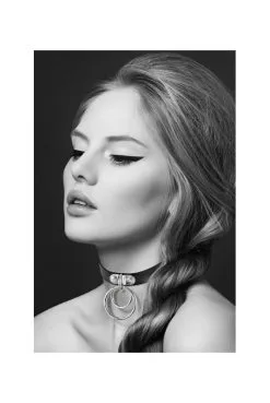 Collier Ras De Cou Double Anneau Argenté Et Cuir Noir
